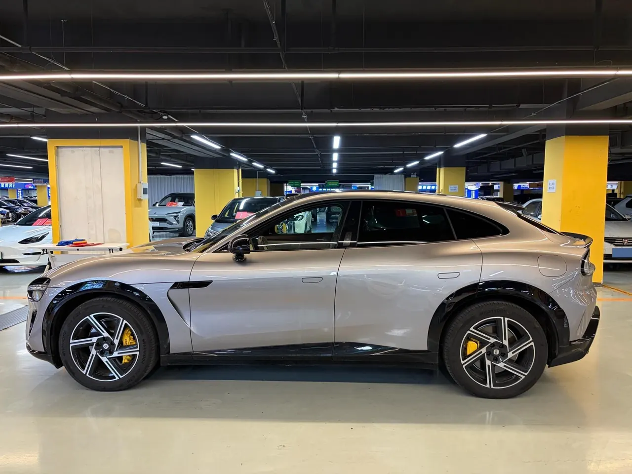 MI 2025 YU7 Long Endurance Rear Drive Automatic Gear 4