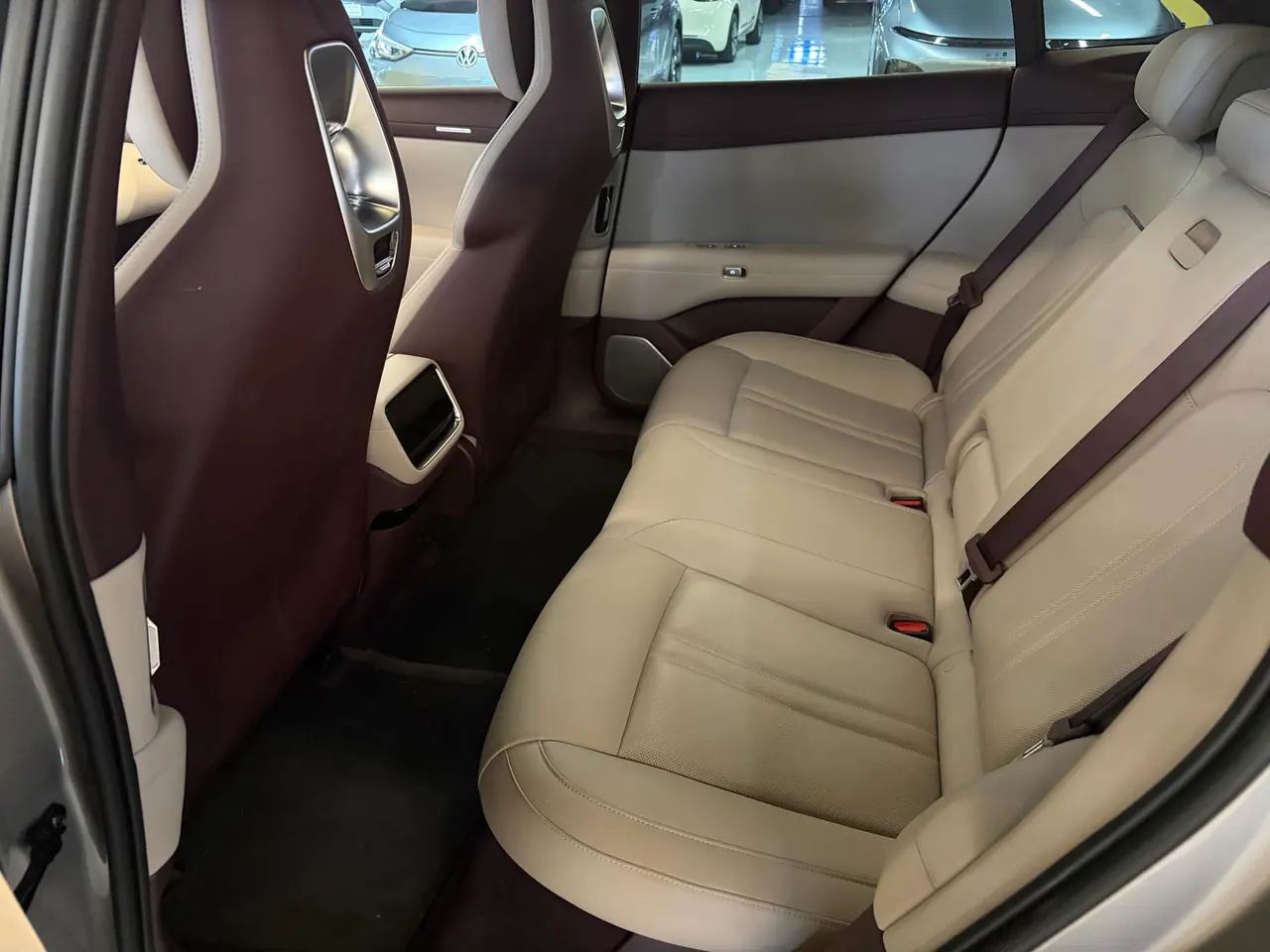 MI 2025 YU7 Long Endurance Rear Drive Automatic Gear 9