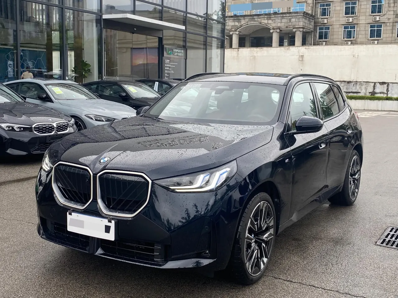 BMW 2026 X3 xDrive30L 2.0T exclusive m sports obsidian night suit automatic gear - View 1