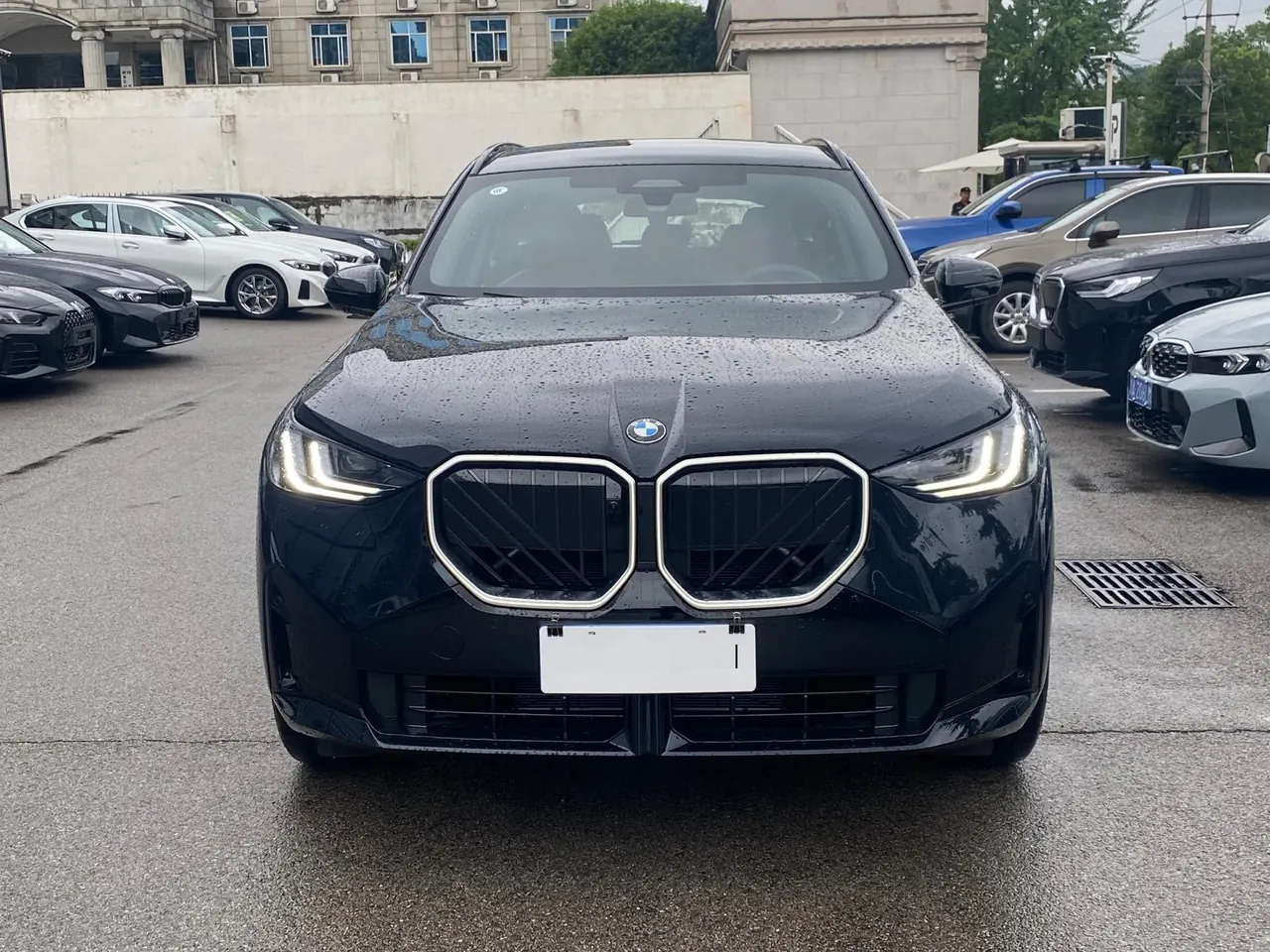 BMW 2026 X3 xDrive30L 2.0T exclusive m sports obsidian night suit automatic gear 2