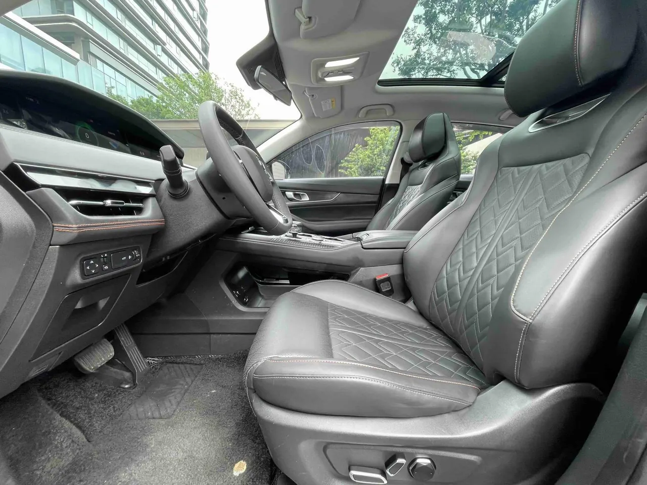 ChangAn 2021 UNI-K 2.0T 4-wheel drive distinguished automatic transmission 3