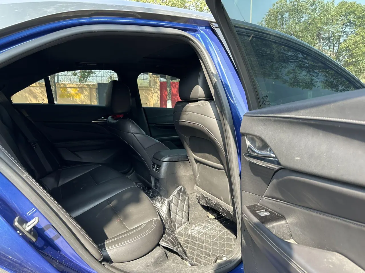 Cadillac 2020 CT4 2.0T 28T fashion automatic gear 3