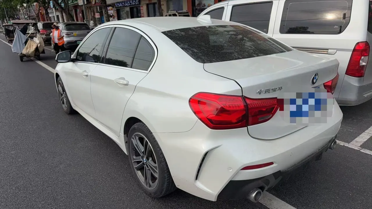 BMW 1 Series 2021 120i 1.5T M Sport Night Edition (facelift) Automatic 2
