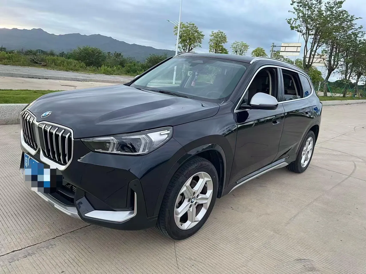 BMW 2023 X1 sDrive20Li 1.5T X Design Package Automatic Transmission - View 1