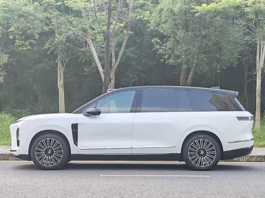 NIO 2026 ES8 6-seat executive deluxe automatic gear 8