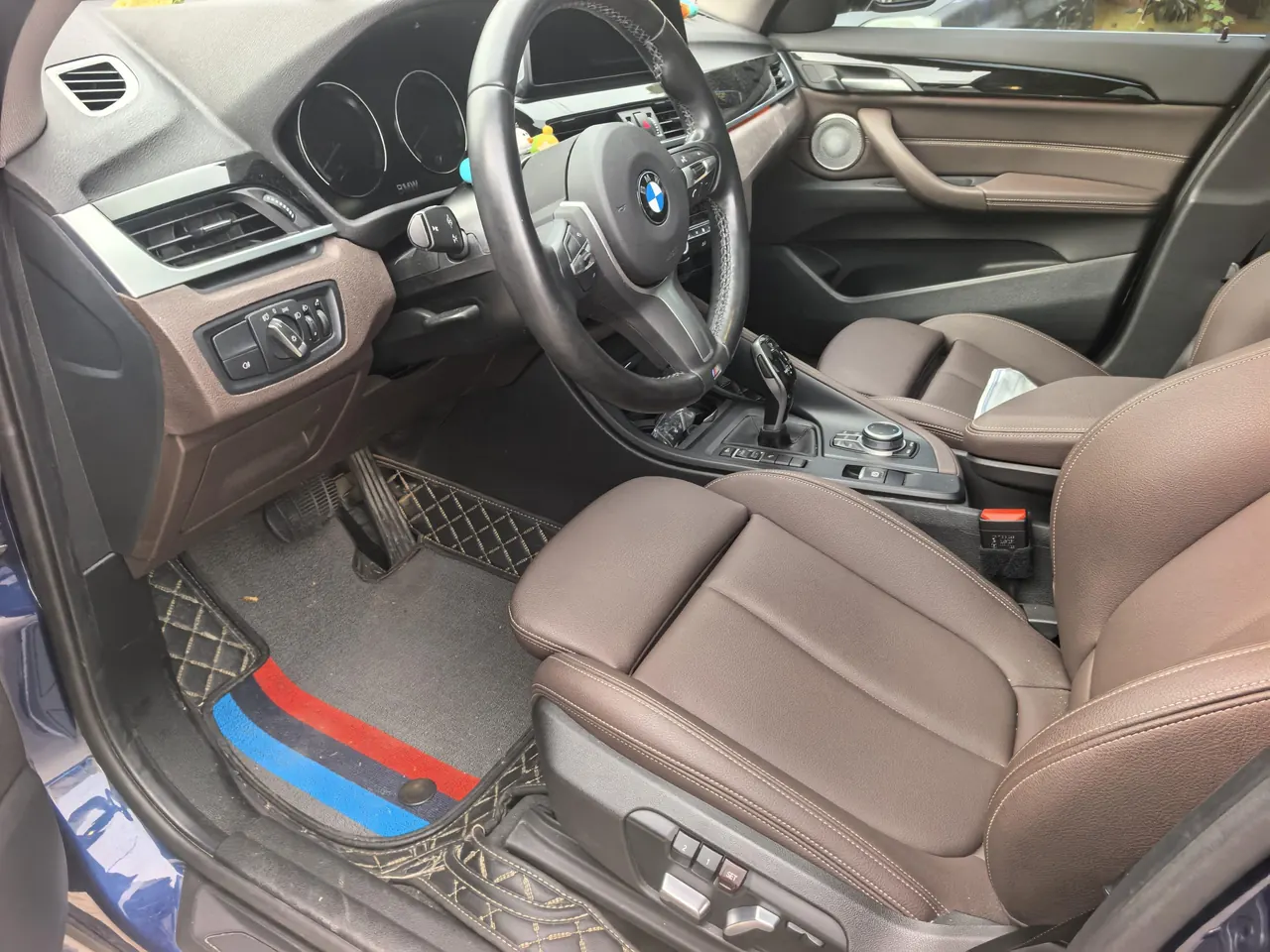 BMW 2022 X1 sDrive25Li 2.0T Leading Automatic Gear 4