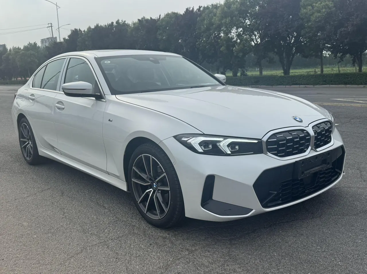 BMW 3 Series 2025 model 325i 2.0T M Sport Package automatic transmission 3