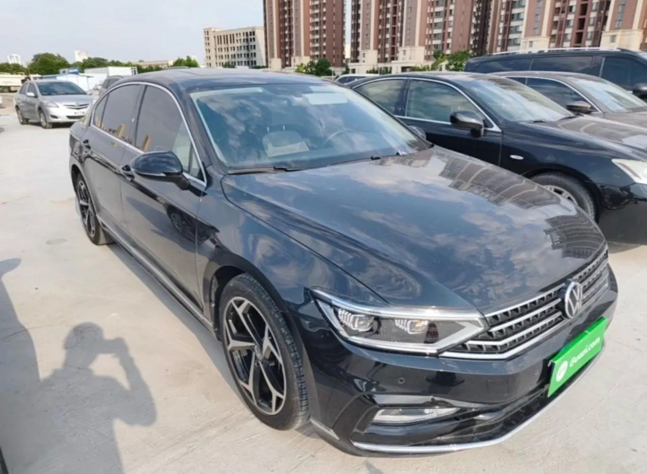 Volkswagen 2023 Magotan 2.0TSI 330TSI 2 million Commemorative Edition Leading Automatic Gear 3
