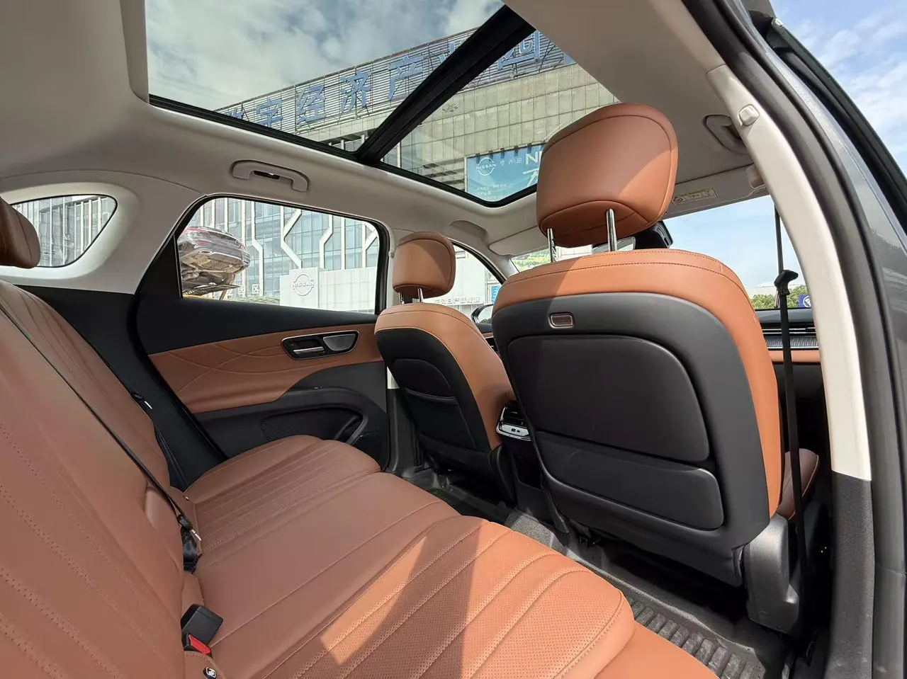 Chery 2026 Ruihu 8 1.6T Tiger Kunpeng Flagship Automatic Gear 3