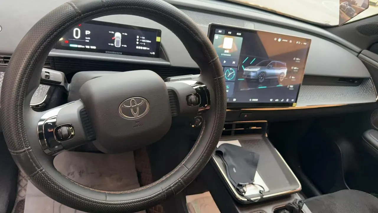 Toyota 2025 Platinum Intelligence 3X 520 Pro Automatic Gear 3