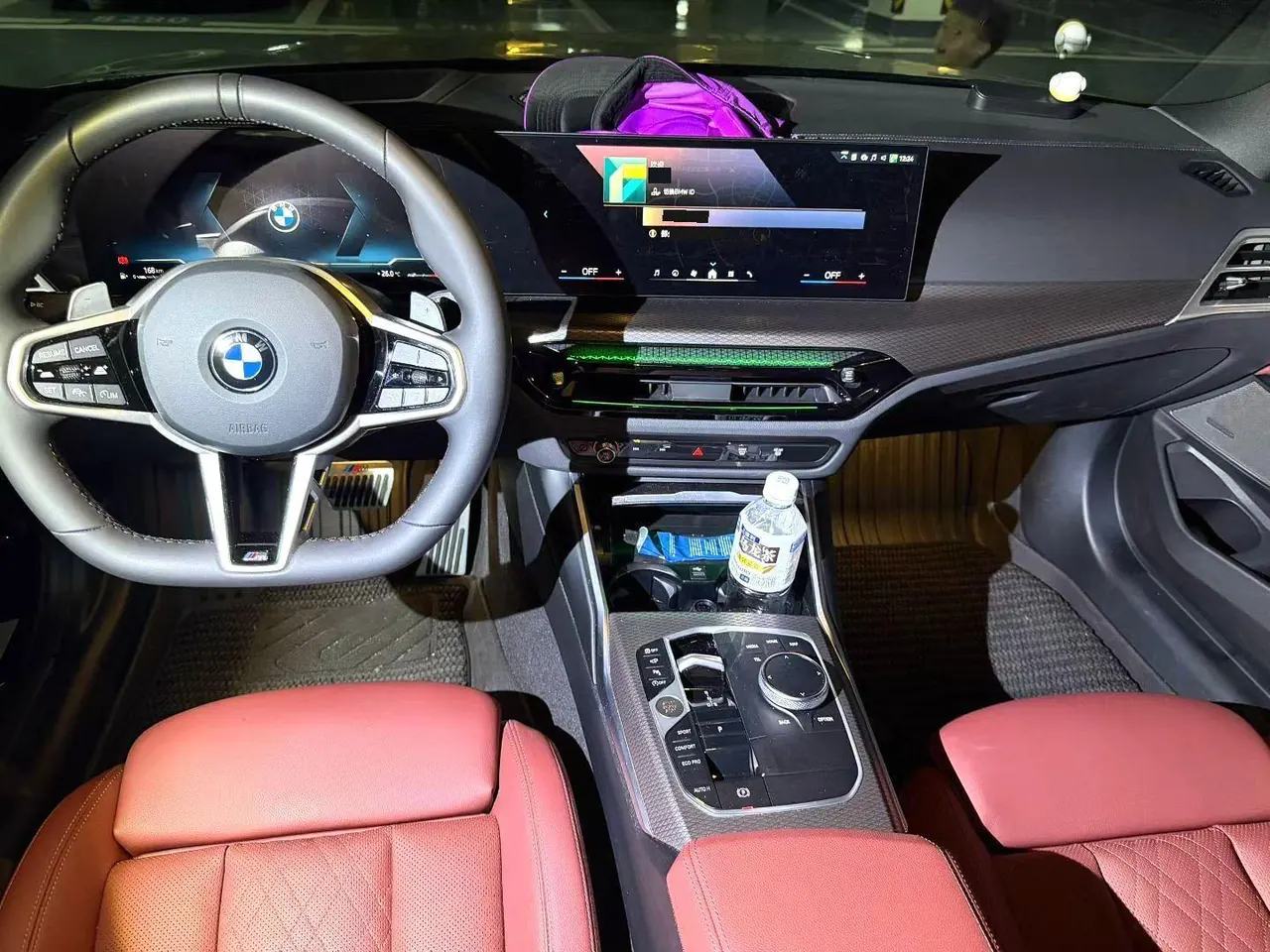 BMW 3 Series 2025 model 330i 2.0T M Sport Night Edition with automatic transmission 4