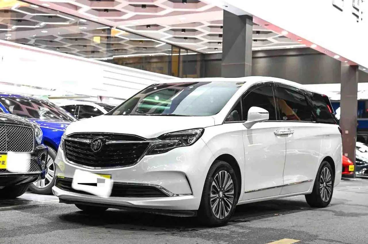 Buick 2020 GL8 ES Lu Zun 2.0T 653T Flagship Automatic Gear - View 1