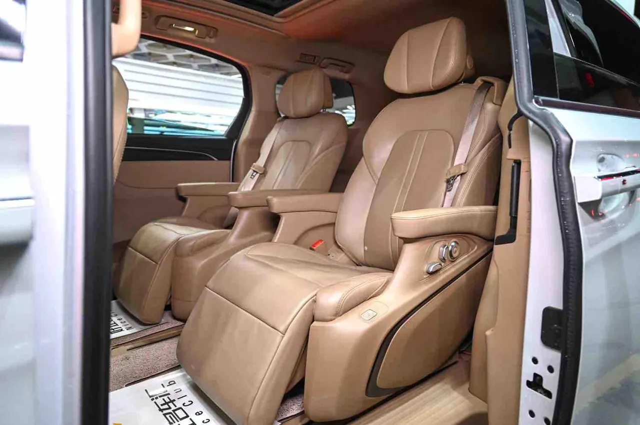 Buick 2020 GL8 ES Lu Zun 2.0T 653T Flagship Automatic Gear 6