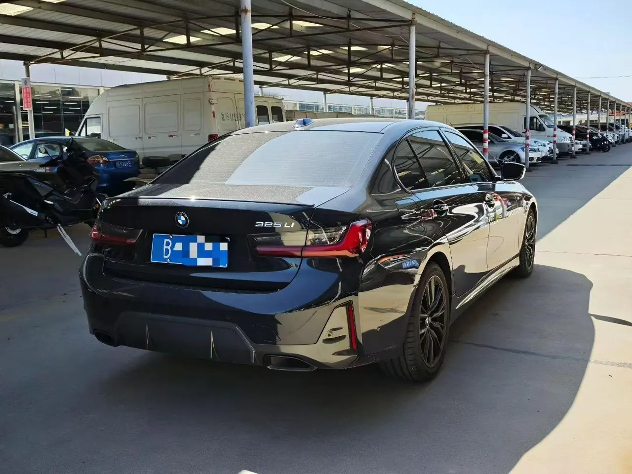 BMW 3 Series 2024 325Li 2.0T M Sports Obsidian Night Suit Automatic Gear 8