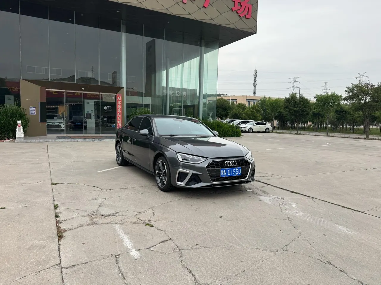 Audi 2020 A4L 2.0TFSI 40TFSI Deluxe Dynamic Automatic 2