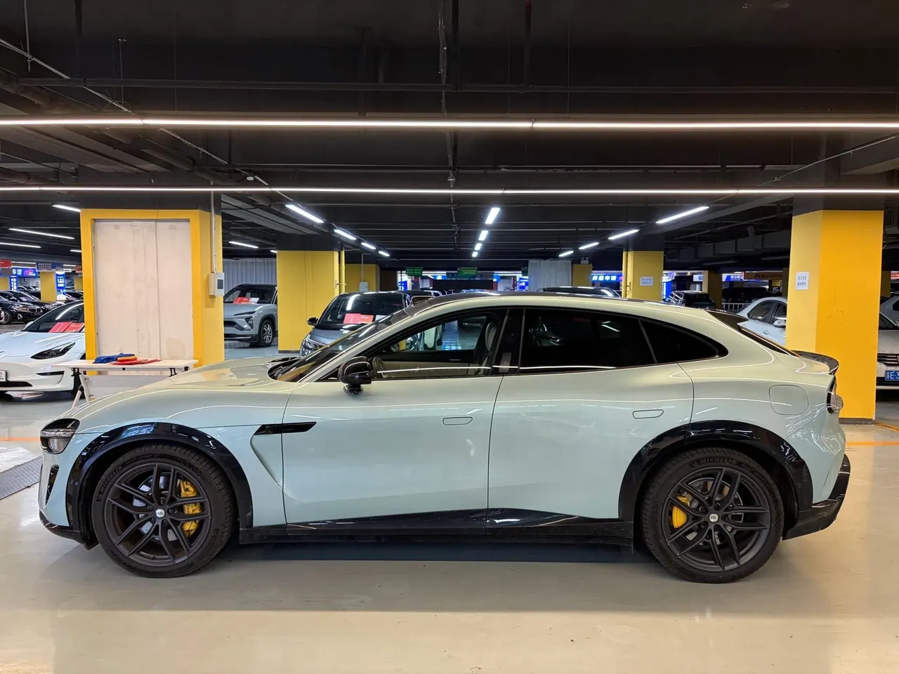 MI 2025 YU7 Long Endurance High Performance Four-wheel Drive Max Edition Automatic Gear 4