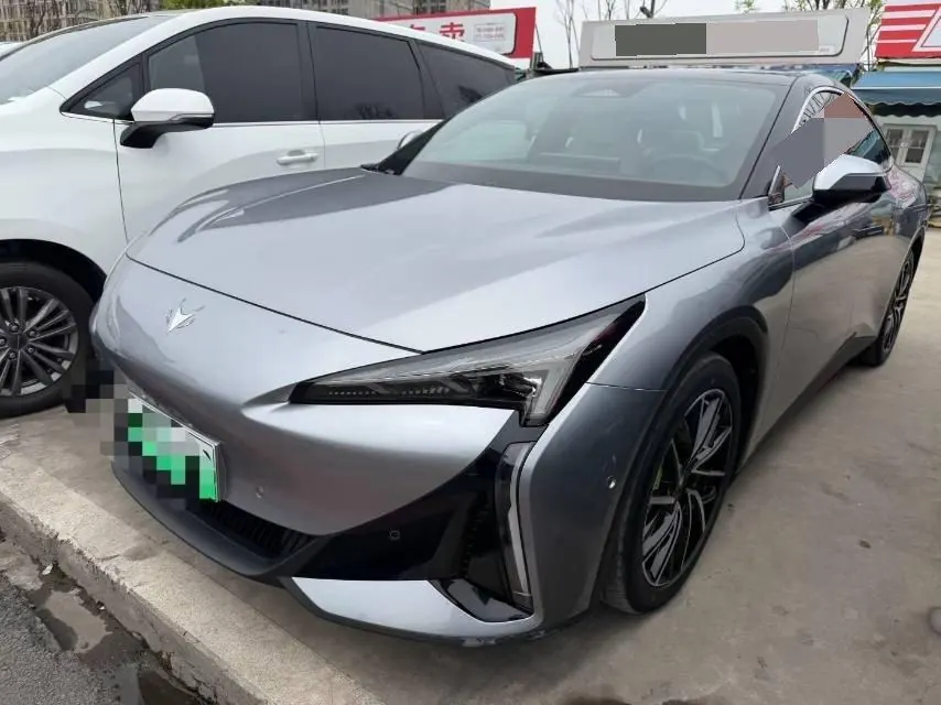 Открыть галерею: ARCFOX 2026 α S 5 630 yuan Environment Intelligence Edition 185kW Automatic Gear