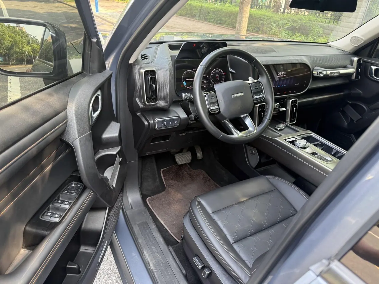 Haval 2024 big dog 1.5T Labrador version automatic gear 3