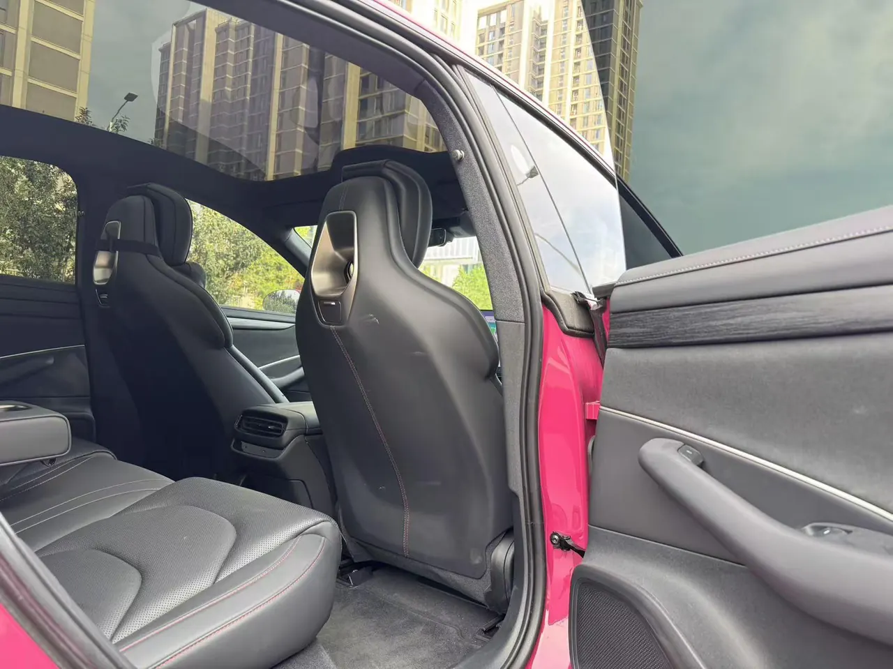 MI 2024 SU 7 700km Rear Drive Long Endurance Smart Driving Edition Automatic Gear 6