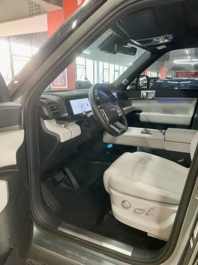 FangChengBao 2025 titanium 7 1.5T stepless 190KM four-wheel drive Ultra version of automatic gear 5