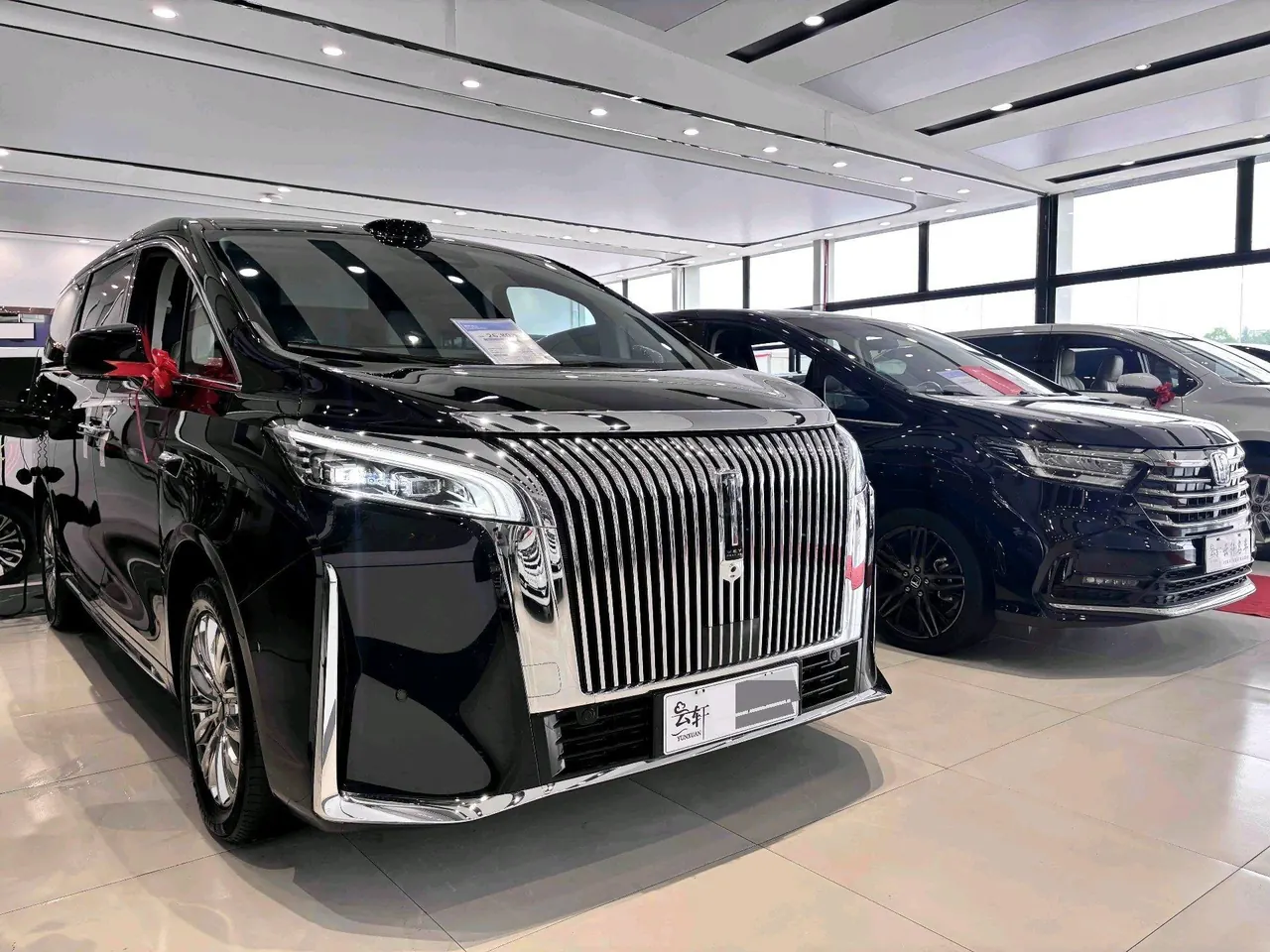 WEY 2025 VV7 Hi4 1.5T Four-Wheel-Drive Automatic Model 2