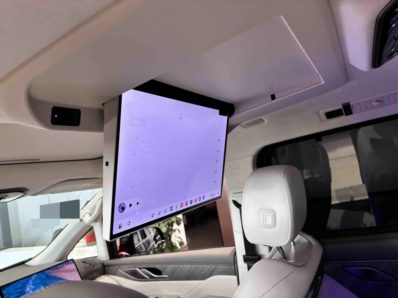WEY 2025 VV7 Hi4 1.5T Four-Wheel-Drive Automatic Model 4