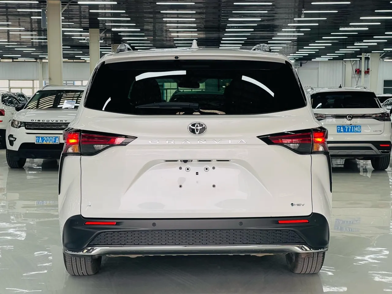 Toyota 2024 Grevia HYBRID 2.5 Stepless Comfort Edition Automatic Transmission 3