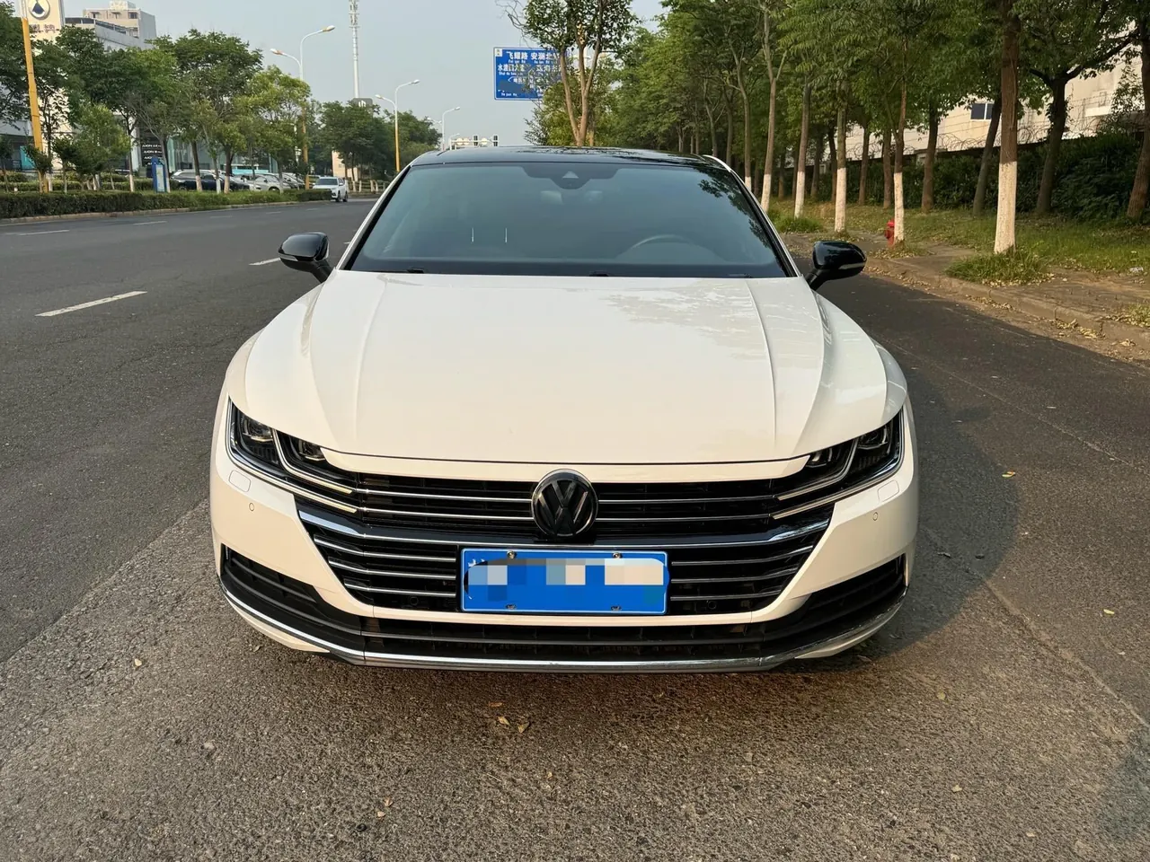 Volkswagen 2020 CC 2.0TSI 330TSI beauty version of automatic gear - View 1