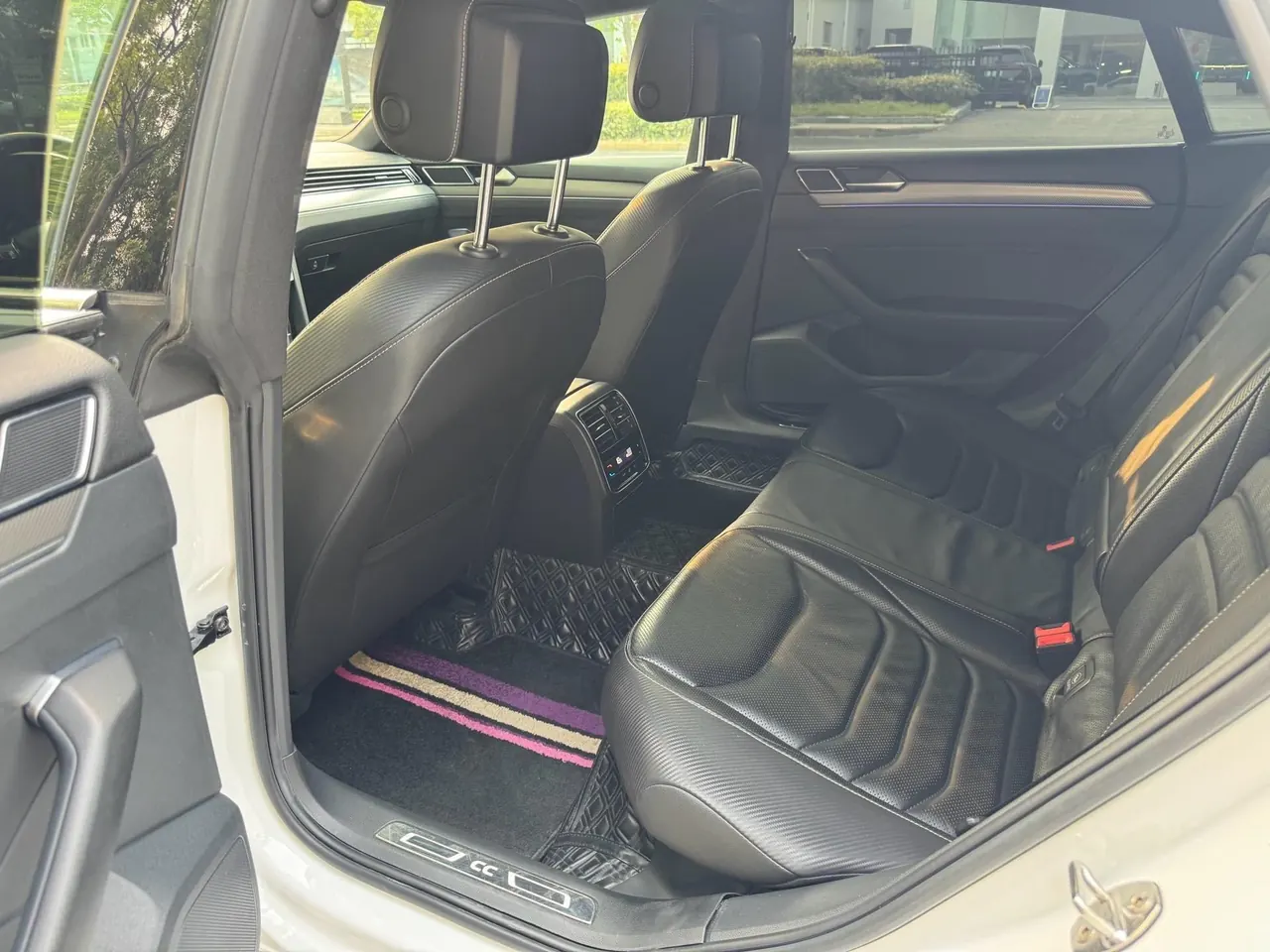 Volkswagen 2020 CC 2.0TSI 330TSI beauty version of automatic gear 3