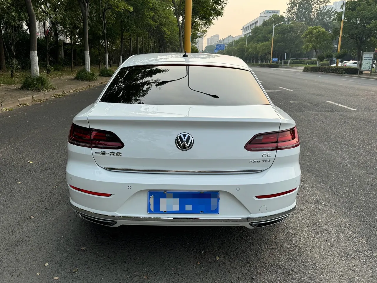 Volkswagen 2020 CC 2.0TSI 330TSI beauty version of automatic gear 5