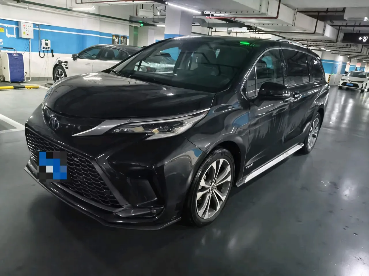Open image lightbox: Toyota 2023 Grevia HYBRID 2.5 Stepless Premium PLUS Edition Automatic Gear