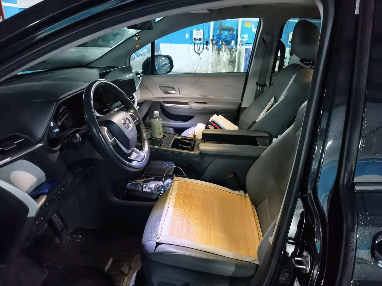 Toyota 2023 Grevia HYBRID 2.5 Stepless Premium PLUS Edition Automatic Gear 6