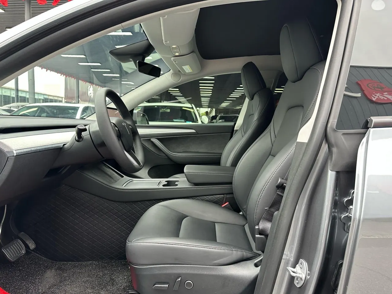 Tesla 2024 Model Y rear-wheel drive version automatic transmission 5