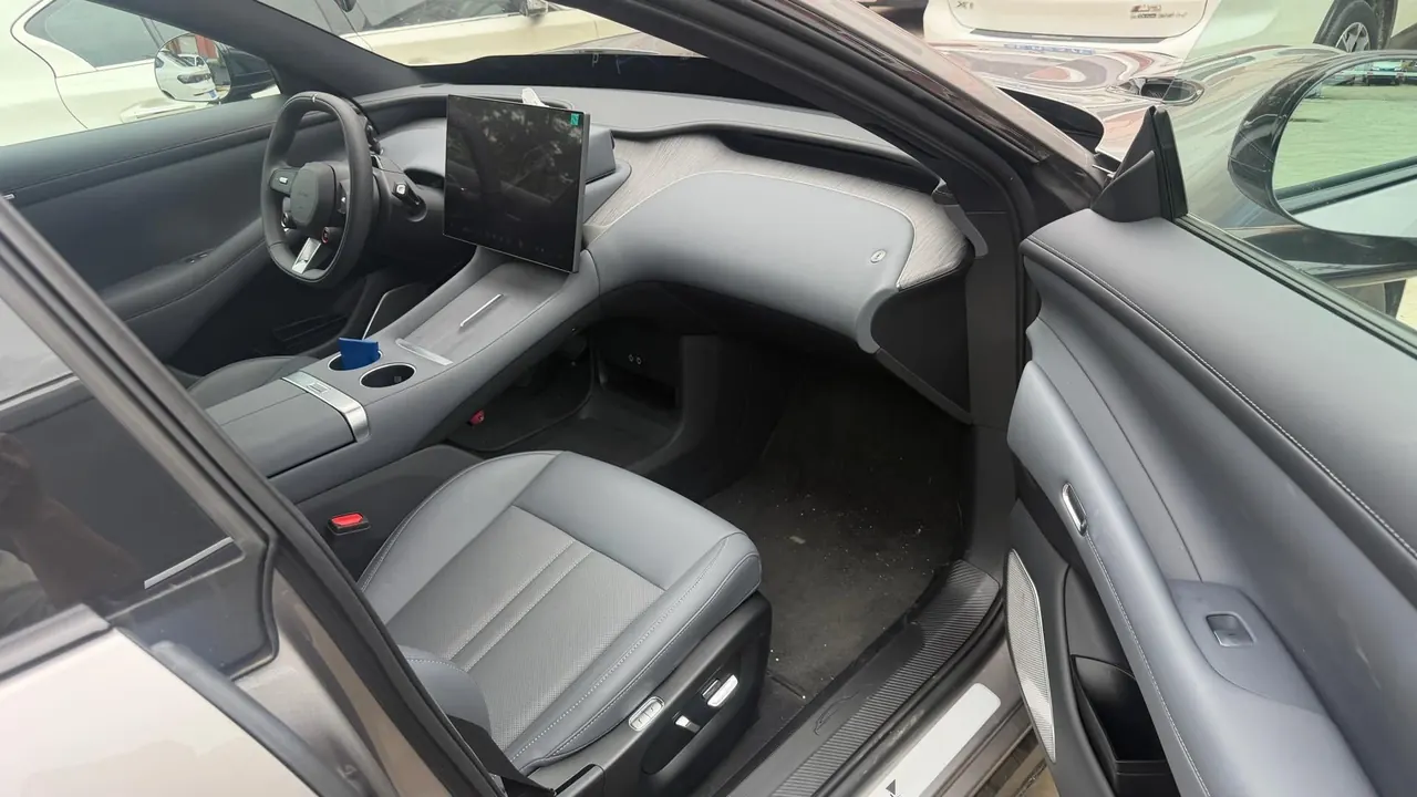MI 2025 YU7 Long Endurance Rear Drive Automatic Gear 9