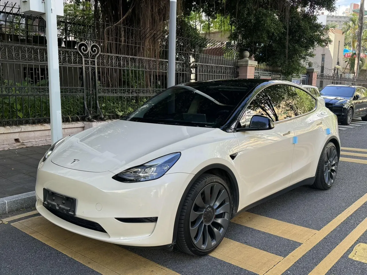 Open image lightbox: Tesla 2023 Model Y high-performance all-wheel drive version automatic transmission