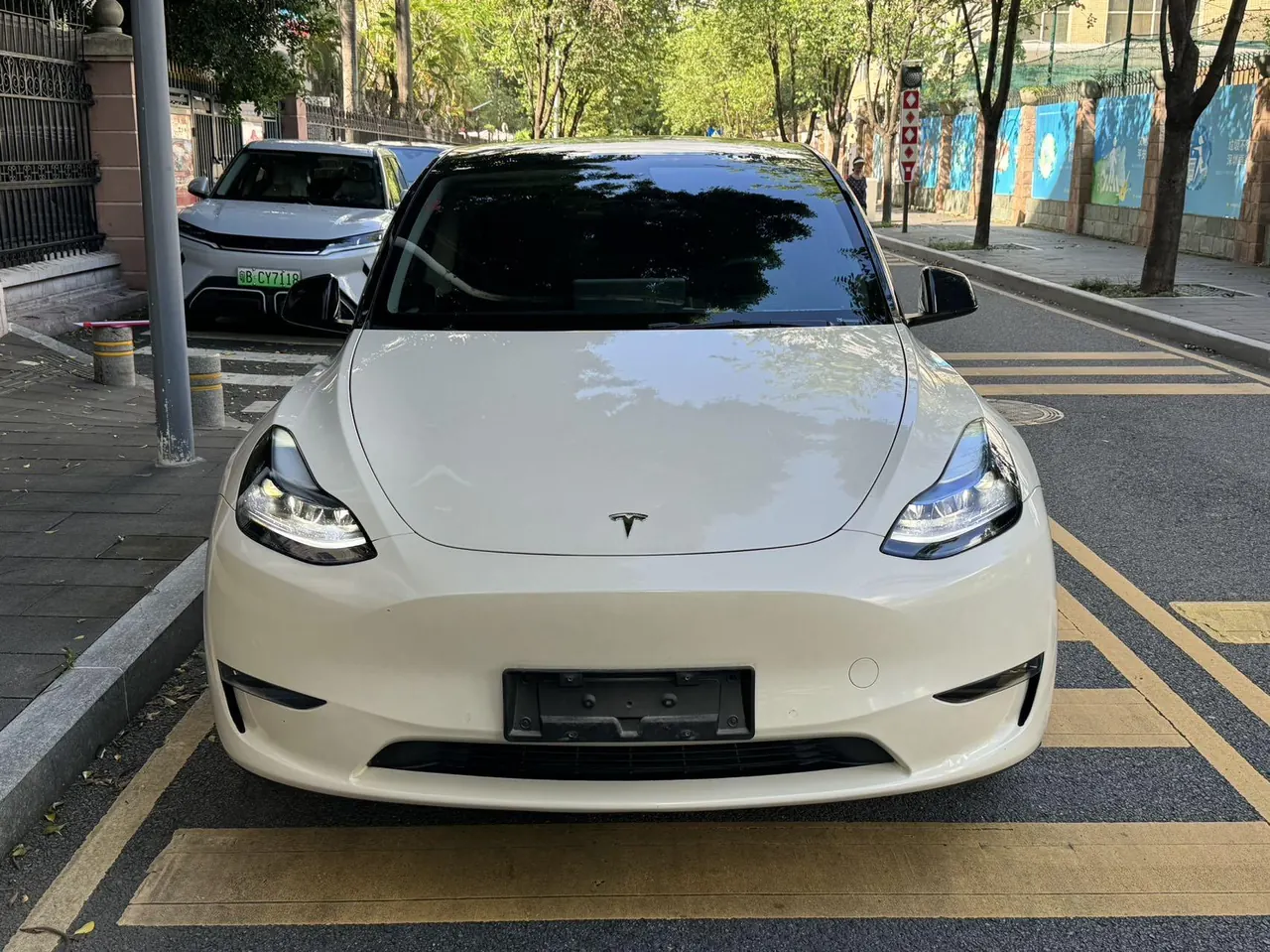 Tesla 2023 Model Y high-performance all-wheel drive version automatic transmission 2