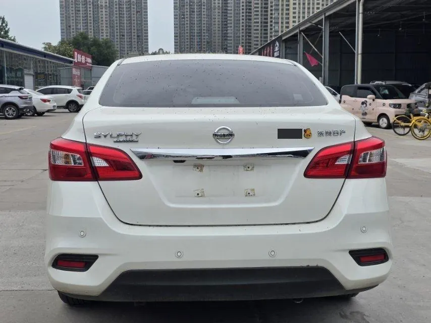 Nissan 2024 Sylphy Classic 1.6 Stepless XL Deluxe Automatic Gear 3