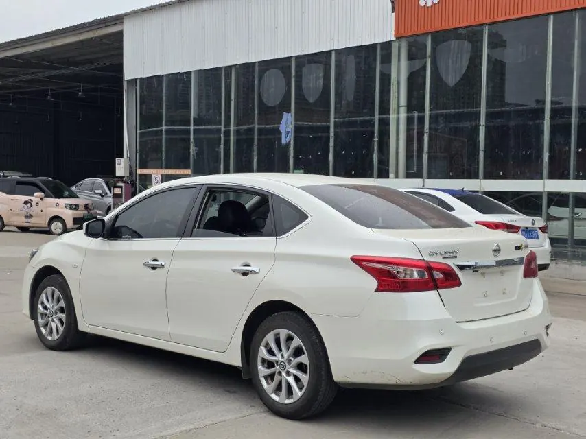 Nissan 2024 Sylphy Classic 1.6 Stepless XL Deluxe Automatic Gear 4