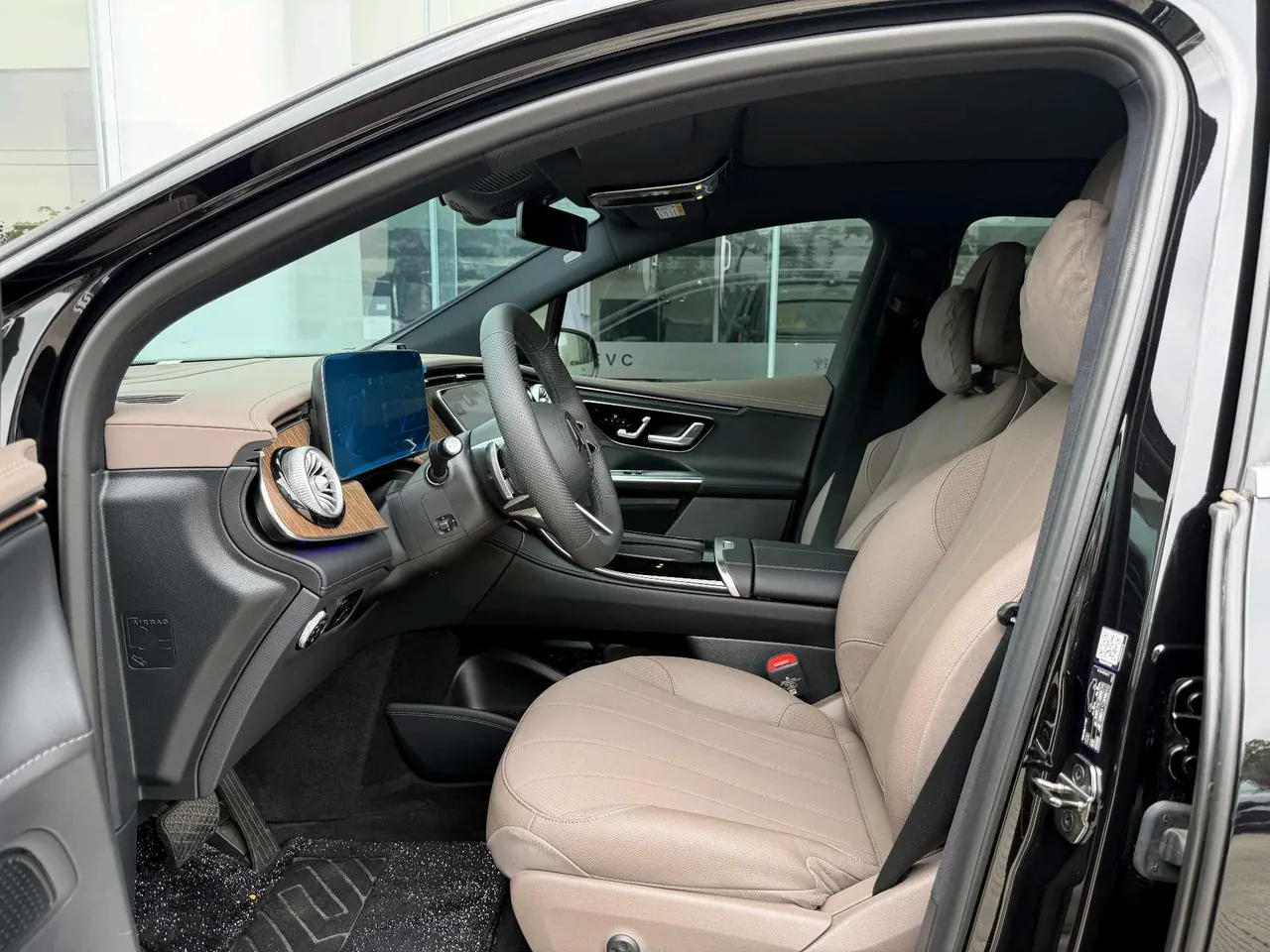 Mercedes Benz 2024 EQE SUV 500 4MATIC EQE SUV 500 4MATIC Deluxe Edition Automatic 2