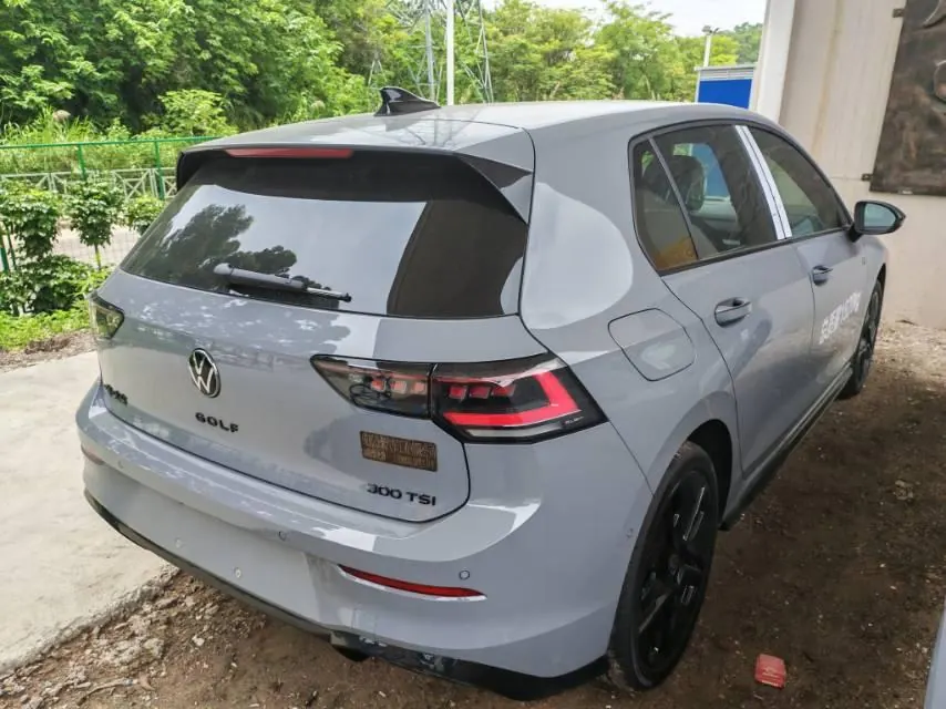 Volkswagen 2026 Golf 8 R-Line 1.5TSI 300TSI Automatic 4