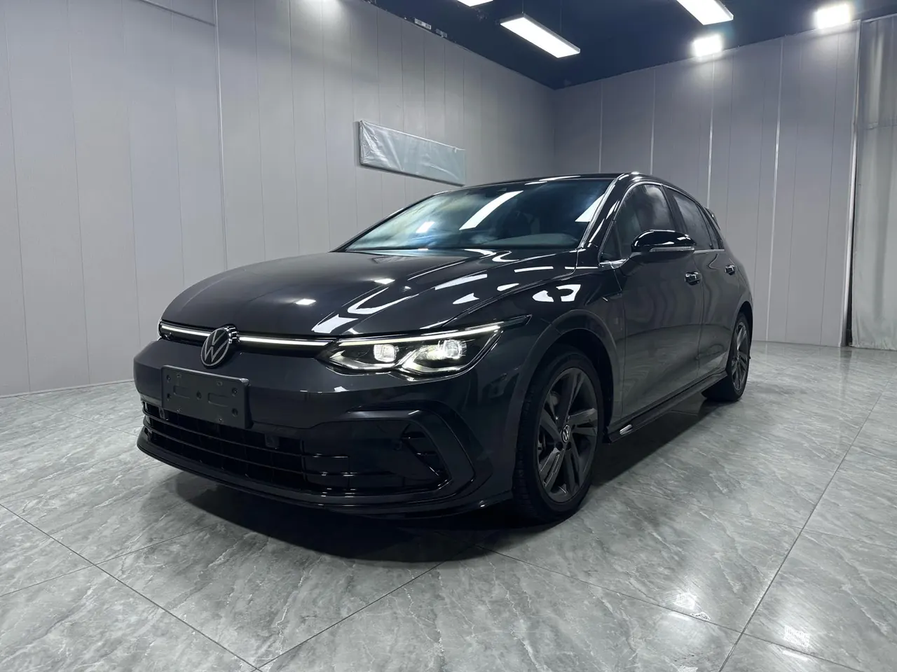 Volkswagen 2021 Golf 8 R-Line 1.4TSI 280TSI Automatic - View 1