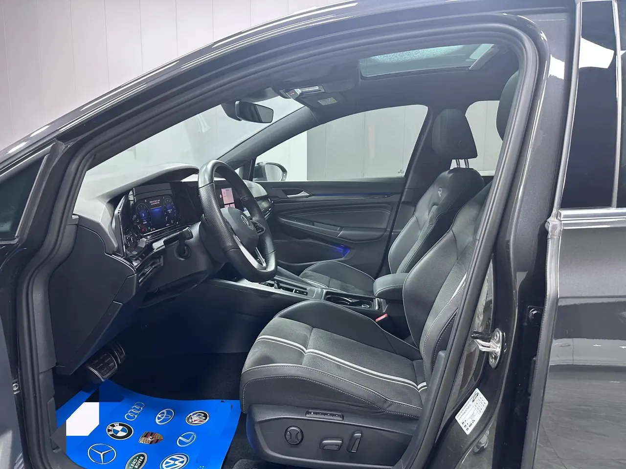 Volkswagen 2021 Golf 8 R-Line 1.4TSI 280TSI Automatic 10