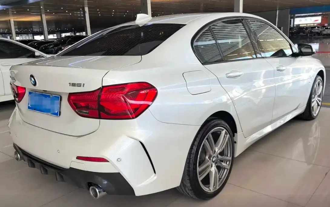 BMW 1 Series 2020 125i 2.0T Leading M Sports Suit Automatic Gear 5