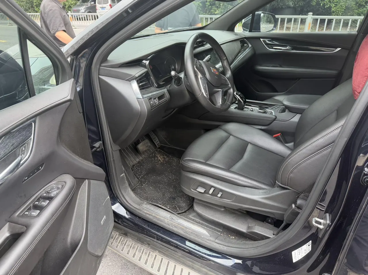Cadillac 2022 XT5 48V 2.0T Two-Drive Luxury Automatic Gear 3