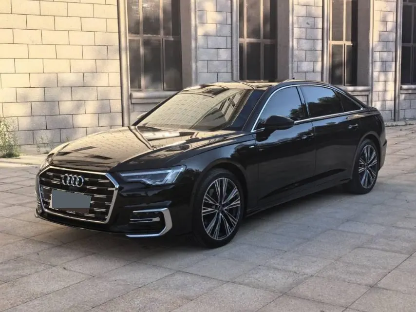 Открыть галерею: Audi 2025 A6L 2.0TFSI 45TFSI Quattro Selected Dynamic (Modified) Automatic Gear