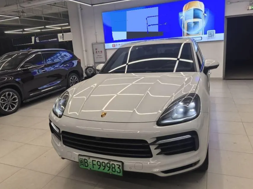 Porsche Cayenne New Energy (Imported) 2023 Cayenne Oil and Electric Hybrid 2.0T Platinum Automatic Gear 3