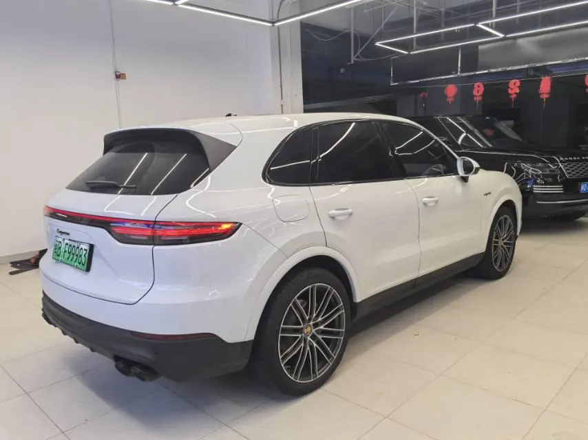 Porsche Cayenne New Energy (Imported) 2023 Cayenne Oil and Electric Hybrid 2.0T Platinum Automatic Gear 8