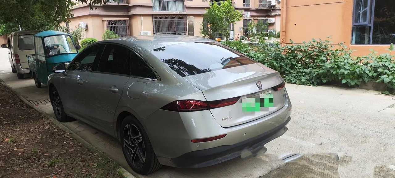 Roewe 2023 D7 DMH 1.5 125km Exceed Edition Automatic Gear 4