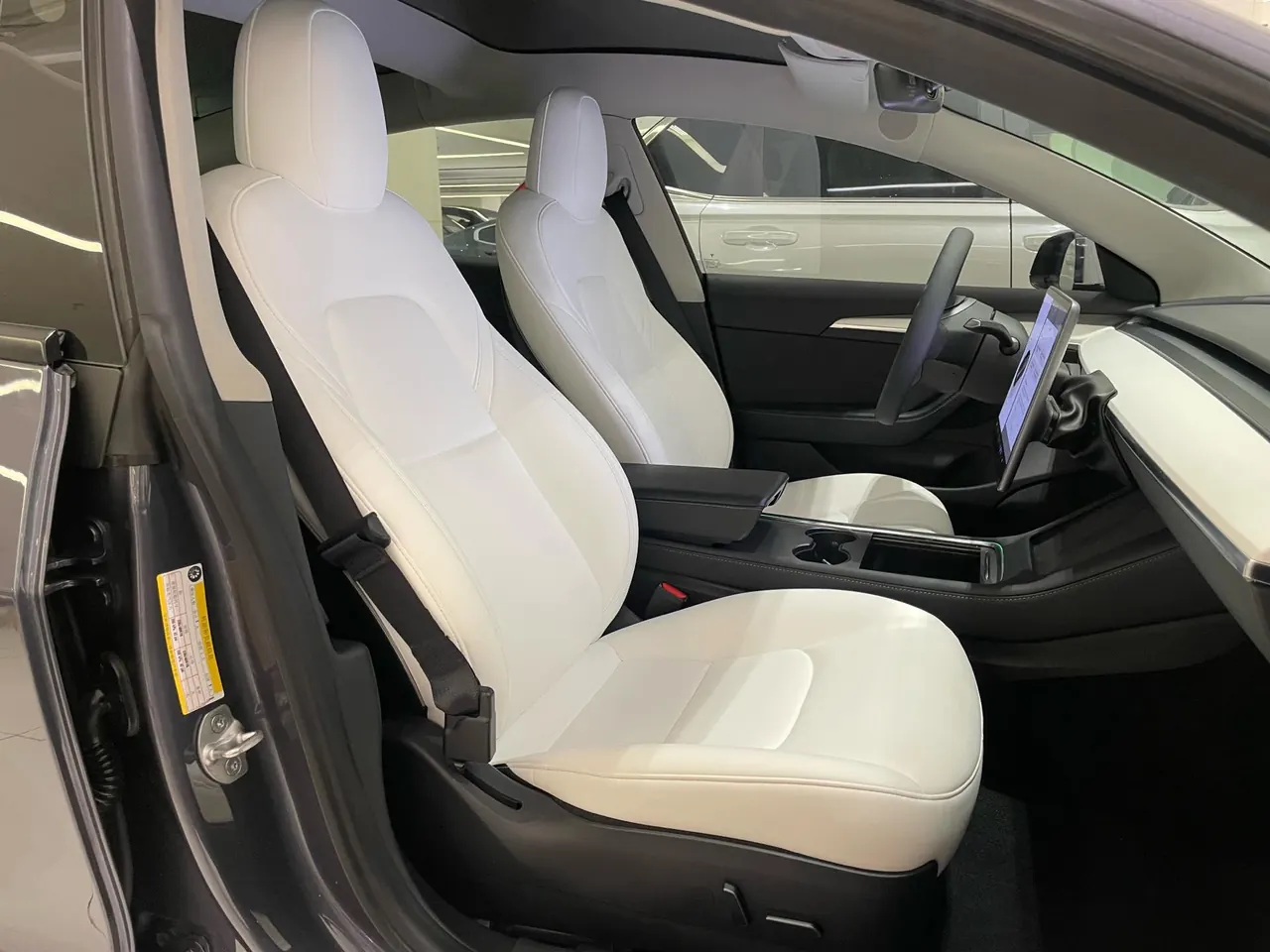 Tesla 2022 Model 3 Performance high-performance all-wheel drive automatic transmission 9
