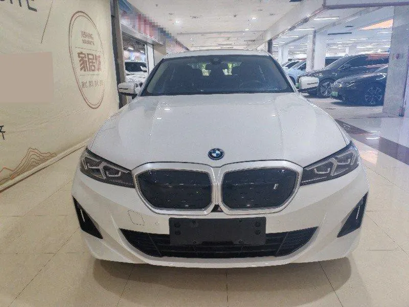 BMW 2022 i3 eDrive 35L automatic gear 2